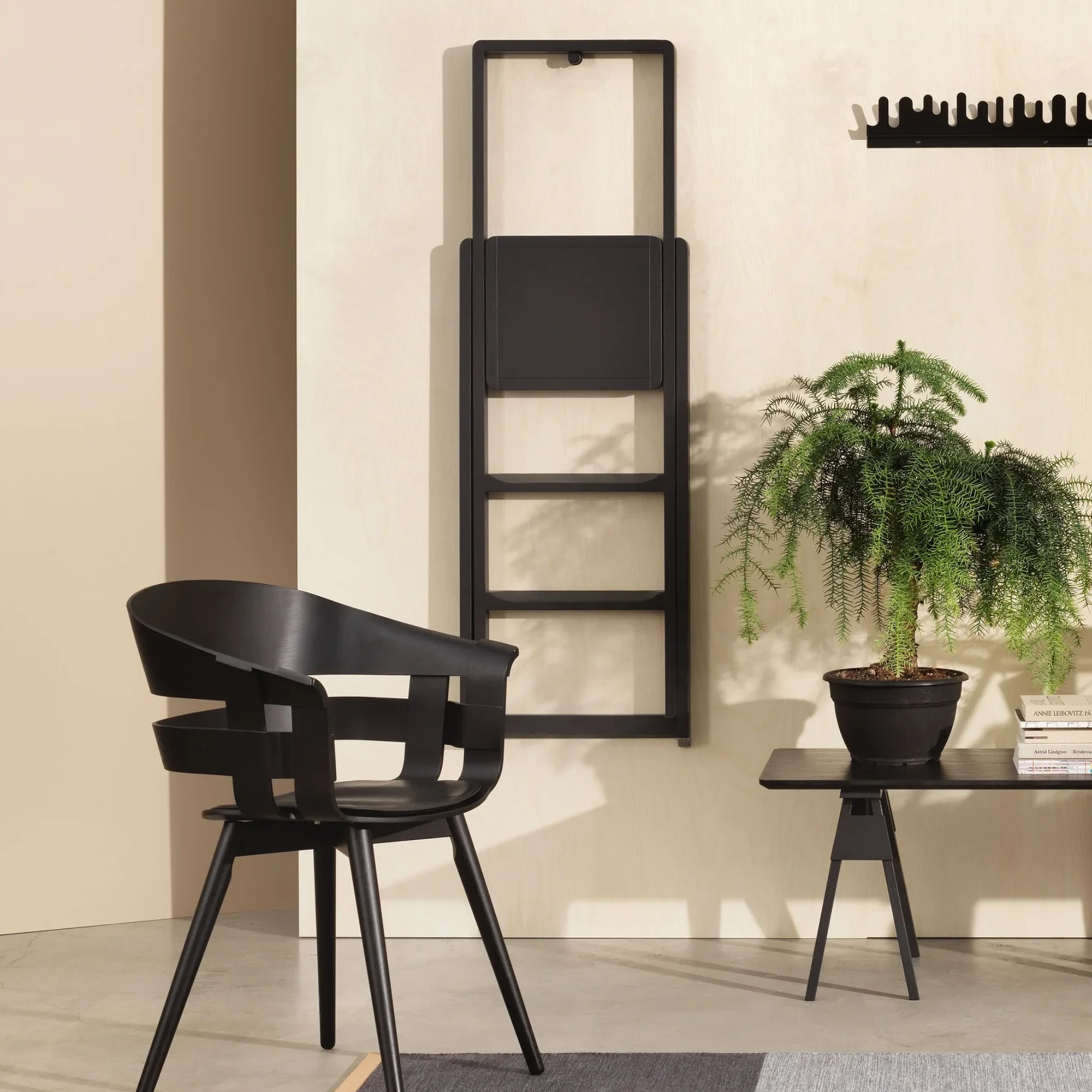 Step Stepladder – Black Wood