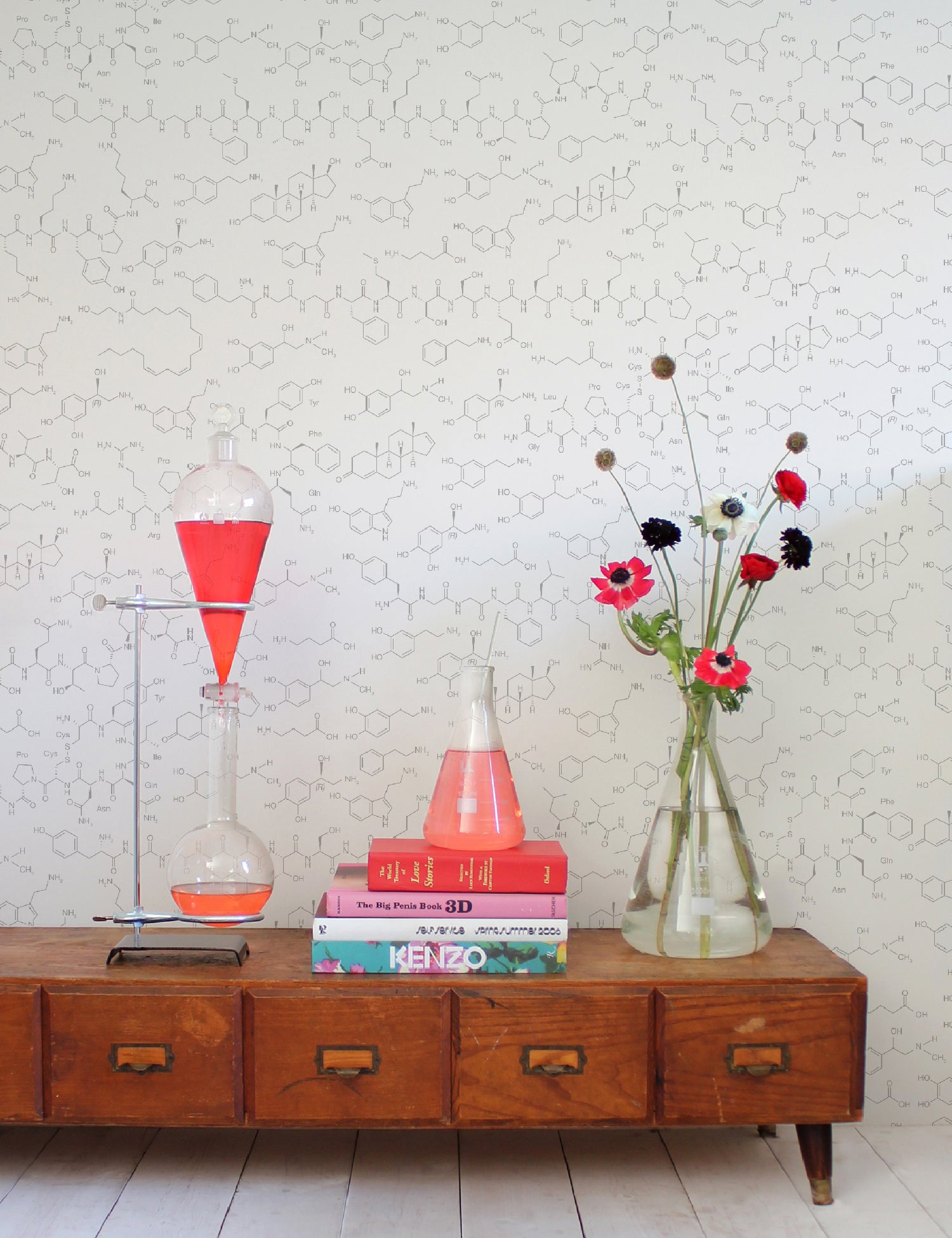 Love Molecules Stratta