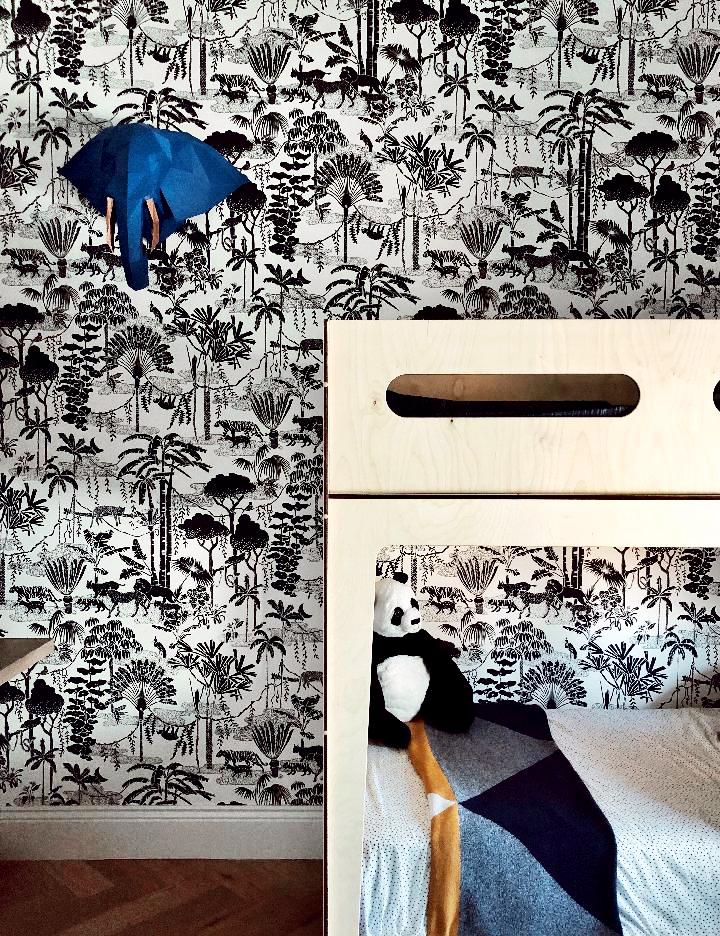 Jungle Dream Charcoal